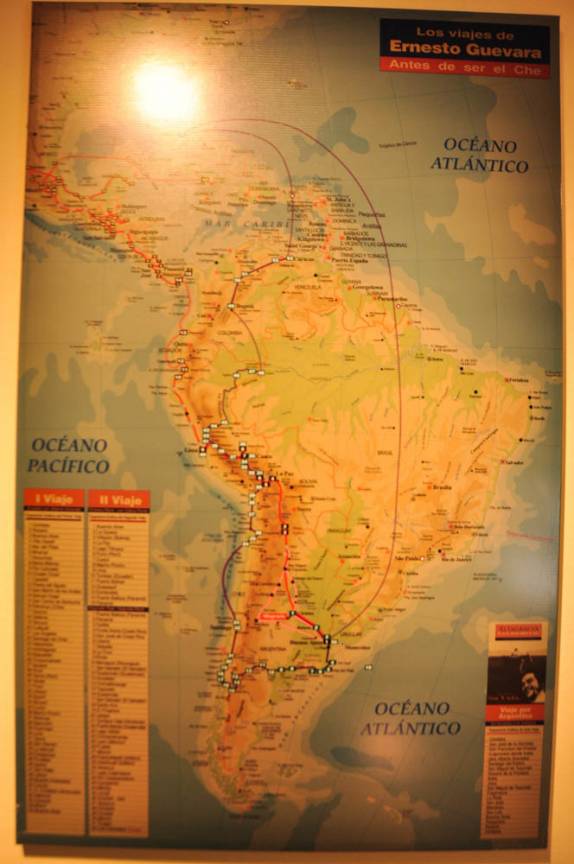 Mapa mostrando as viagens de Che Guevara pela América Latina, em museu de Alta Gracia, na Argentina
